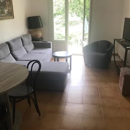 Rez De Jardin,bas De אנטיב