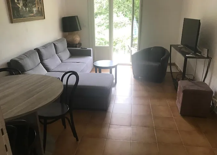 Rez De Jardin,bas De Antibes